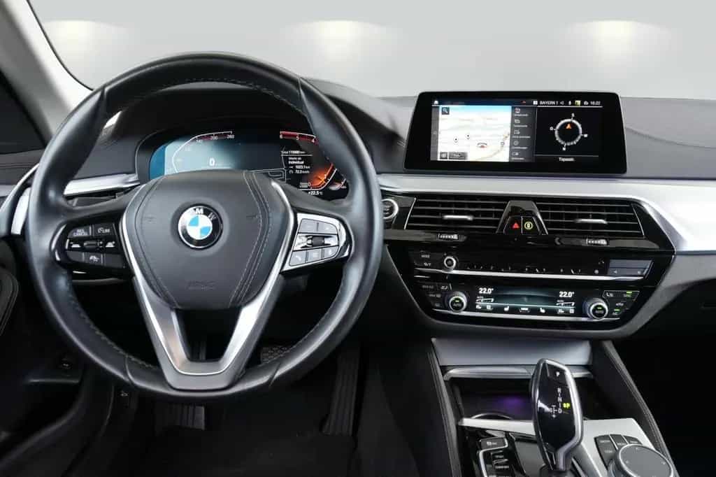 BMW 520 d xDrive Luxury Line ACC HuD 360KAM Memory 1 12/2019-photo-9