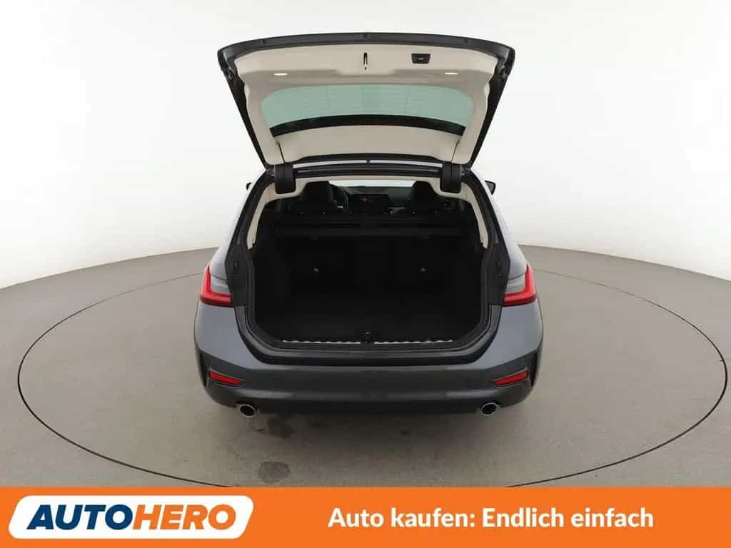 BMW 318 3er 318d Aut.*NAVI*ACC*PDC*SHZ*LIM*KLIMA* 10/2021-photo-16