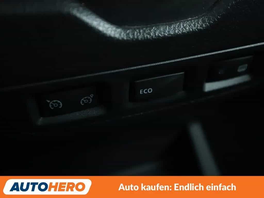 Dacia Lodgy 1.3 TCe Comfort *TEMPO*SHZ*AHK*KLIMA* 08/2021-photo-24