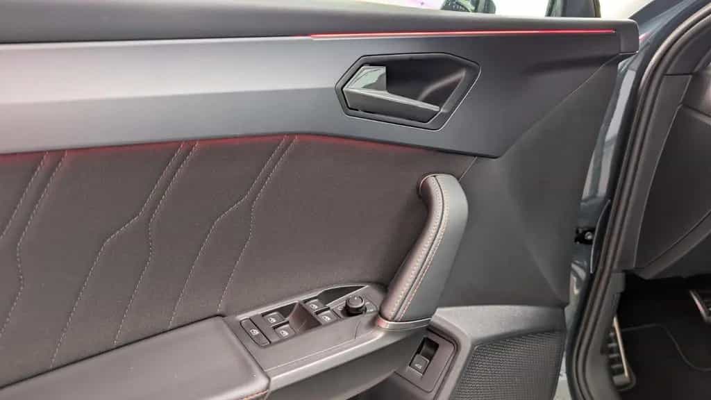Cupra Leon Sportstourer 1.5 eTSI ACC*EL.HECK*LED* 12/2025-photo-28