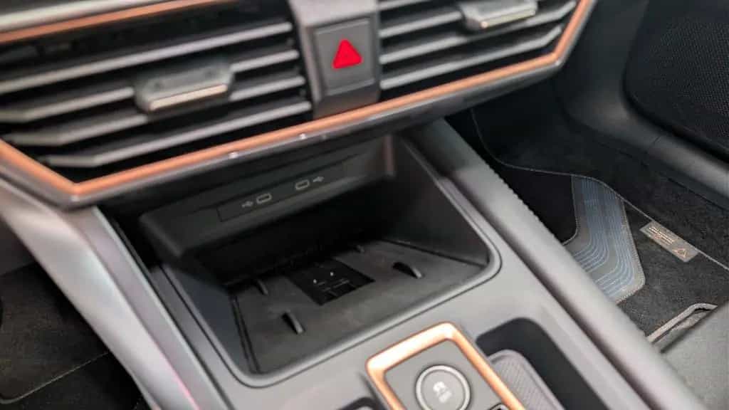 Cupra Leon Sportstourer 1.5 eTSI ACC*EL.HECK*LED* 12/2025-photo-29