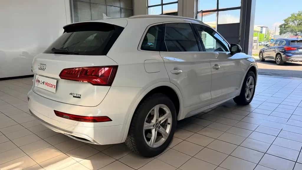 Audi Q5 2.0 TDI quattro S tronic Sport 03/2019-photo-4