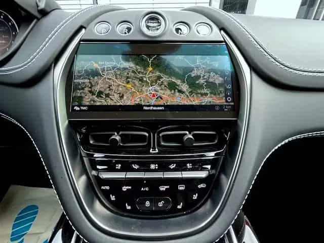 Aston Martin DBX 4.0 V8 04/2022-photo-12