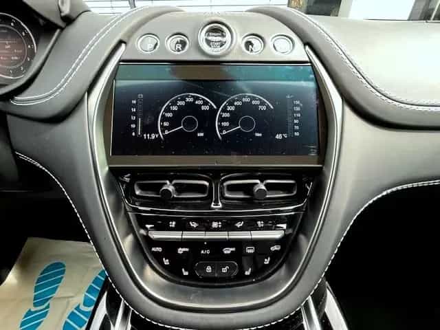 Aston Martin DBX 4.0 V8 04/2022-photo-13