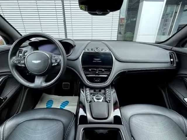 Aston Martin DBX 4.0 V8 04/2022-photo-8