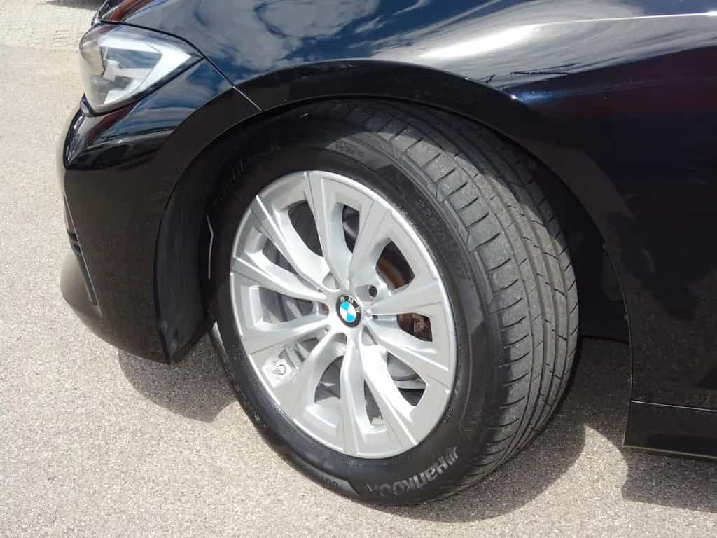 BMW 318 d Touring Aut Advantage Navi LC Pro Leder LED 03/2022-photo-15