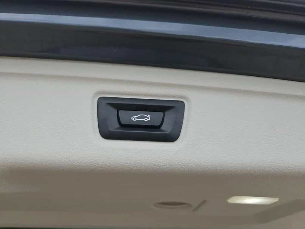 BMW 318 i Touring Advantage Autom./NAVI/DAB/LED/eGSD/ 08/2020-photo-13