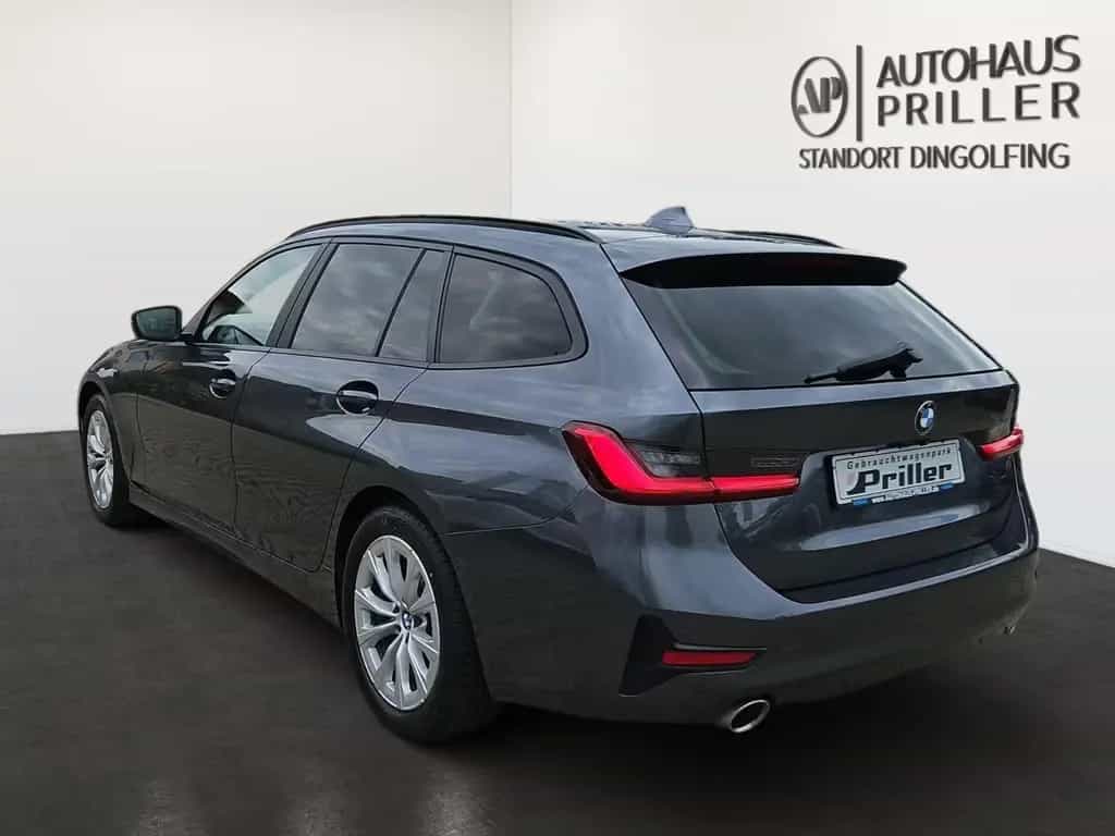 BMW 318 i Touring Advantage Autom./NAVI/DAB/LED/eGSD/ 08/2020-photo-4