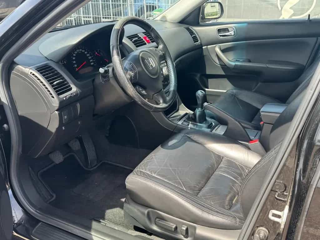 Honda Accord Lim. 2.0 Executive TÜV Neu / Schiebedach 03/2007-photo-5