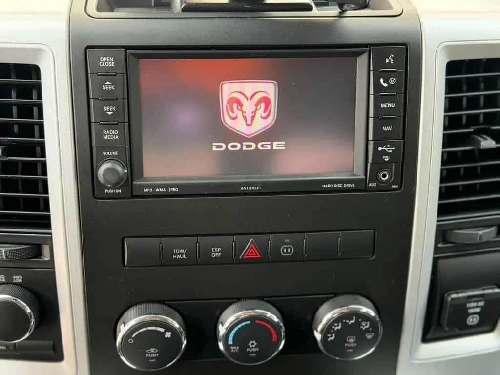 Dodge RAM 1500 4x4 Hemi 5.7 V8*LED*Navi*TOP-Zustand !* 06/2009-photo-17