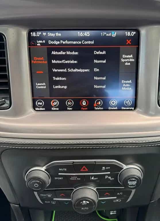 Dodge Charger GT AWD Daytona Line Voll Ausstat WIE NEU 05/2024-photo-39