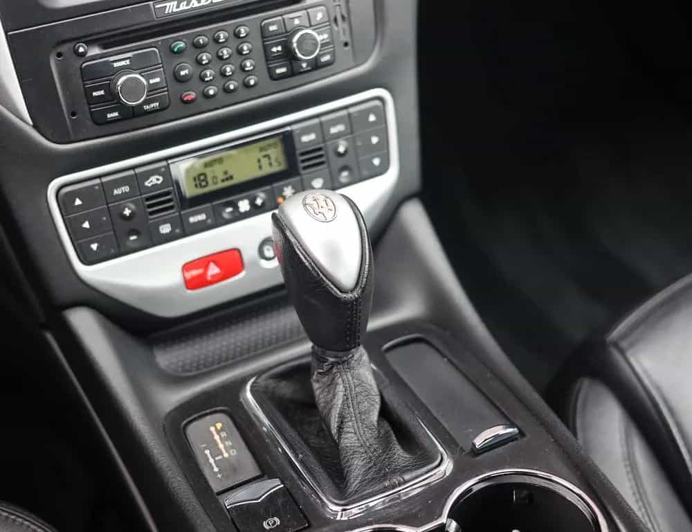 Maserati Granturismo 4.7 S | Nero Carbonio - Scheckheft 11/2009-photo-33