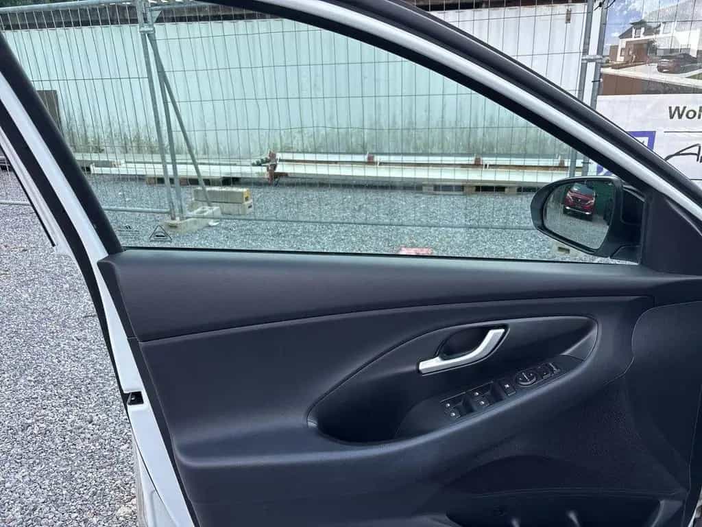 Hyundai i30 1.0 TGDI KAT 06/2017-photo-9