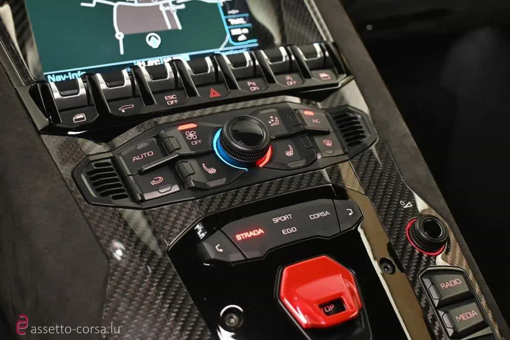 Lamborghini Aventador LP780-4 Ultimae Roadster*Lift*Carbon 08/2022-photo-14