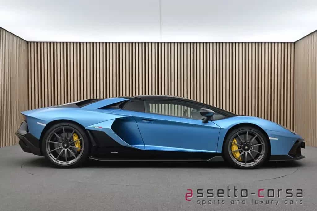 Lamborghini Aventador LP780-4 Ultimae Roadster*Lift*Carbon 08/2022-photo-4