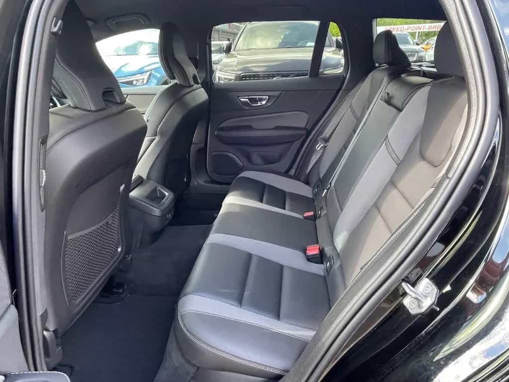 Volvo V60 B4 D R Design Aut. Cam AHK H&K Sound ACC 01/2022-photo-11