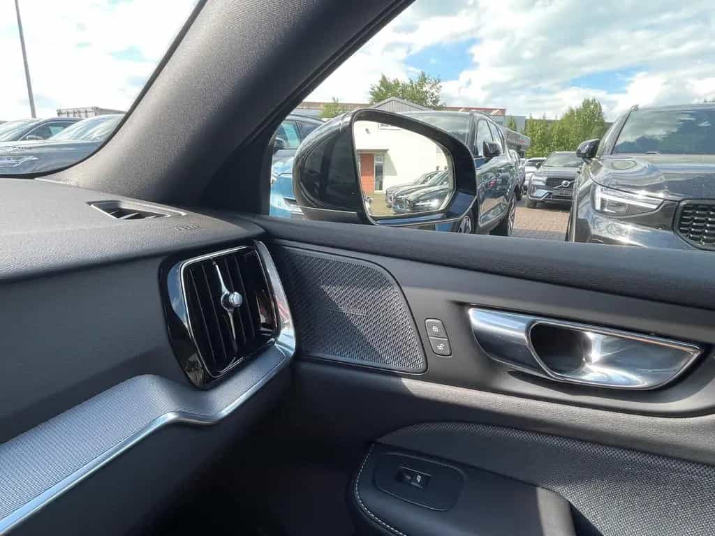 Volvo V60 B4 D R Design Aut. Cam AHK H&K Sound ACC 01/2022-photo-20