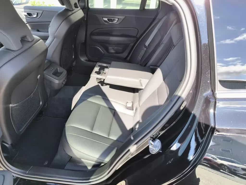Volvo V60 B4 Benzin ACC BLIS Frontscheibenhzg 11/2024-photo-8
