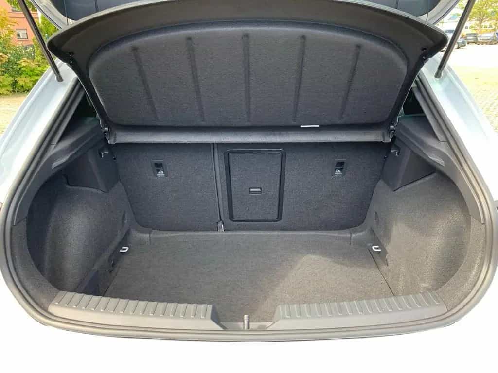 Cupra Leon 1.5 eTSI ACT 7-Gang-DSG +KAMERA+SHZ+PDC+LED 05/2024-photo-11