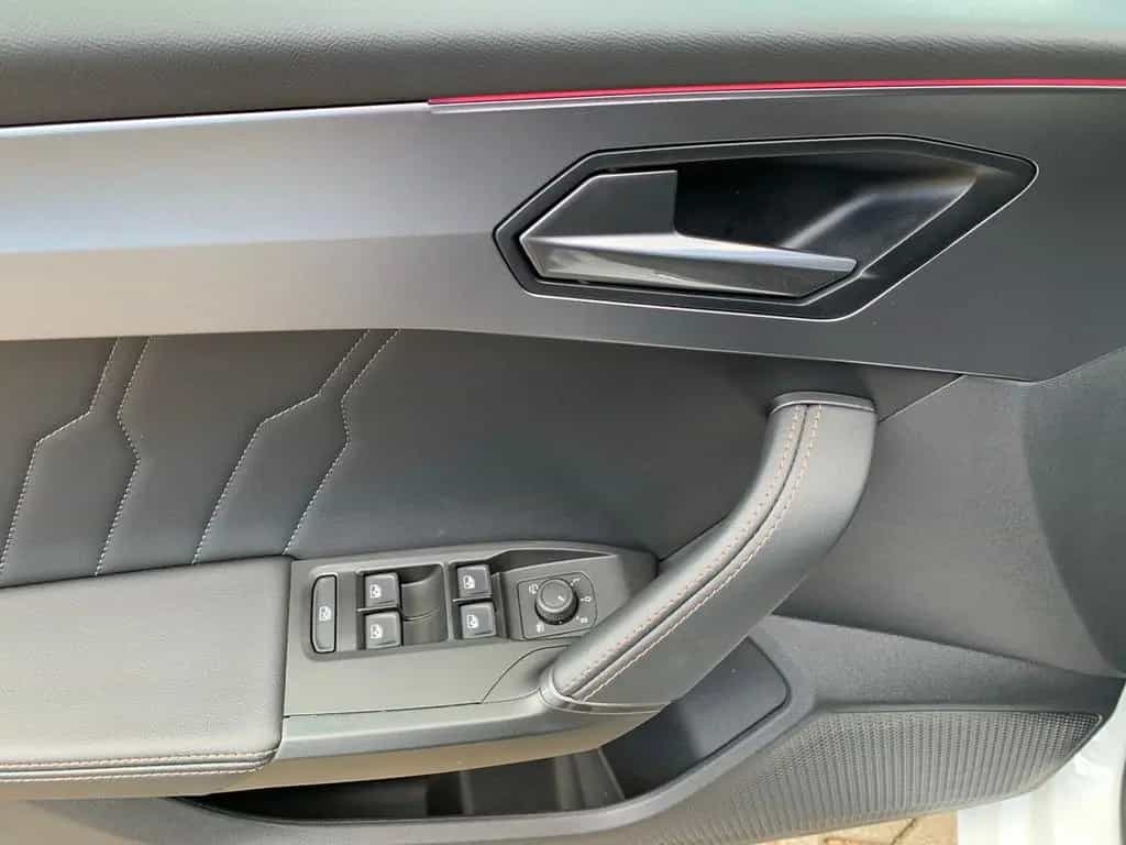 Cupra Leon 1.5 eTSI ACT 7-Gang-DSG +KAMERA+SHZ+PDC+LED 05/2024-photo-19