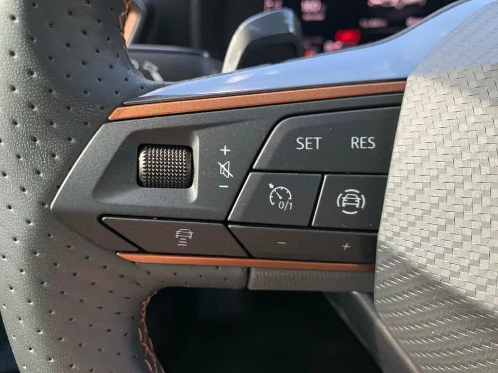 Cupra Leon 1.5 eTSI ACT 7-Gang-DSG +KAMERA+SHZ+PDC+LED 05/2024-photo-31