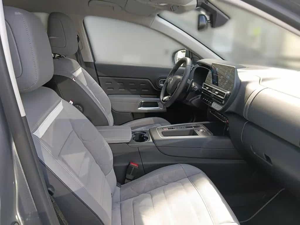 Citroën C5 Aircross ë-Series MildHybrid NAVI+SITZHEIZUNG 03/2024-photo-8