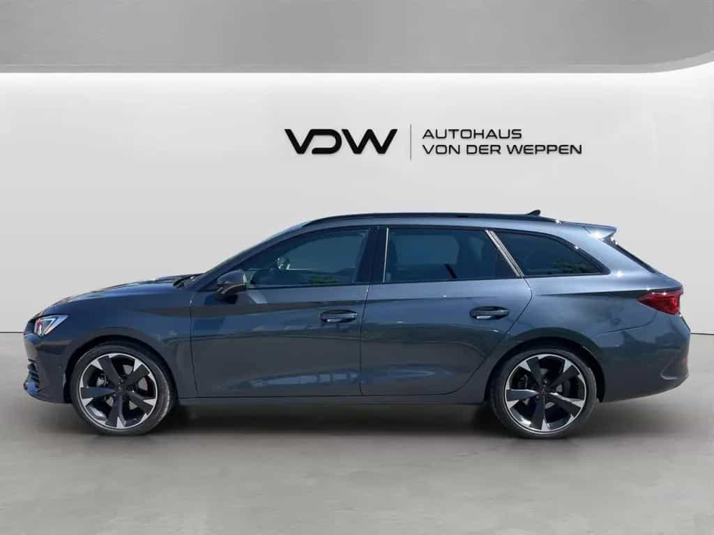 Cupra Leon ST TSI DSG AHK SHZ ACC Matrix Totwinkel 03/2024-photo-2
