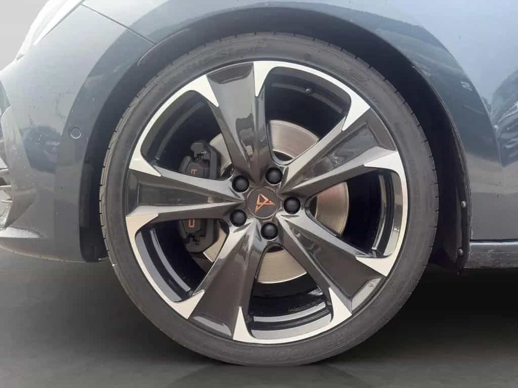 Cupra Leon ST VZ TSI DSG 4Drive AHK ACC SHZ Keyless 04/2023-photo-3
