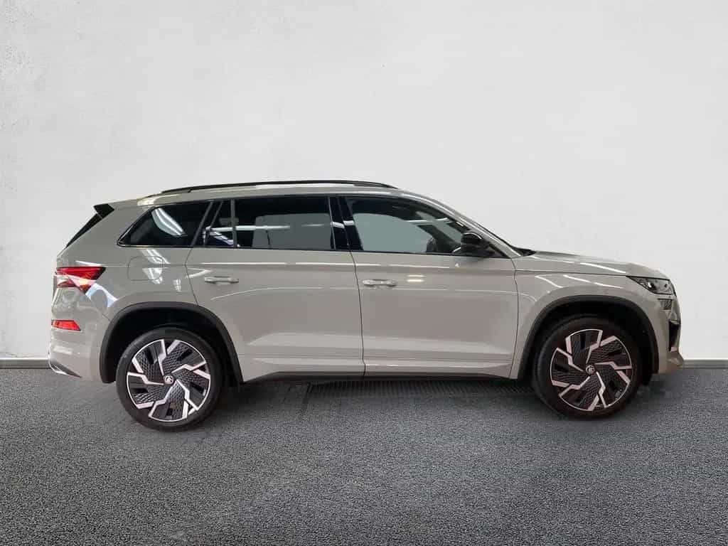 Skoda Kodiaq RS 2,0 TSI 4x4 AHK+NAVI+KAM+LED+ACC+KLIMA 04/2024-photo-5
