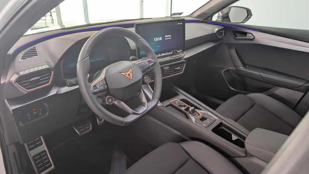Cupra Leon Sportstourer 1.5 eTSI ACC*EL.HECK*LED* 12/2025-photo-3