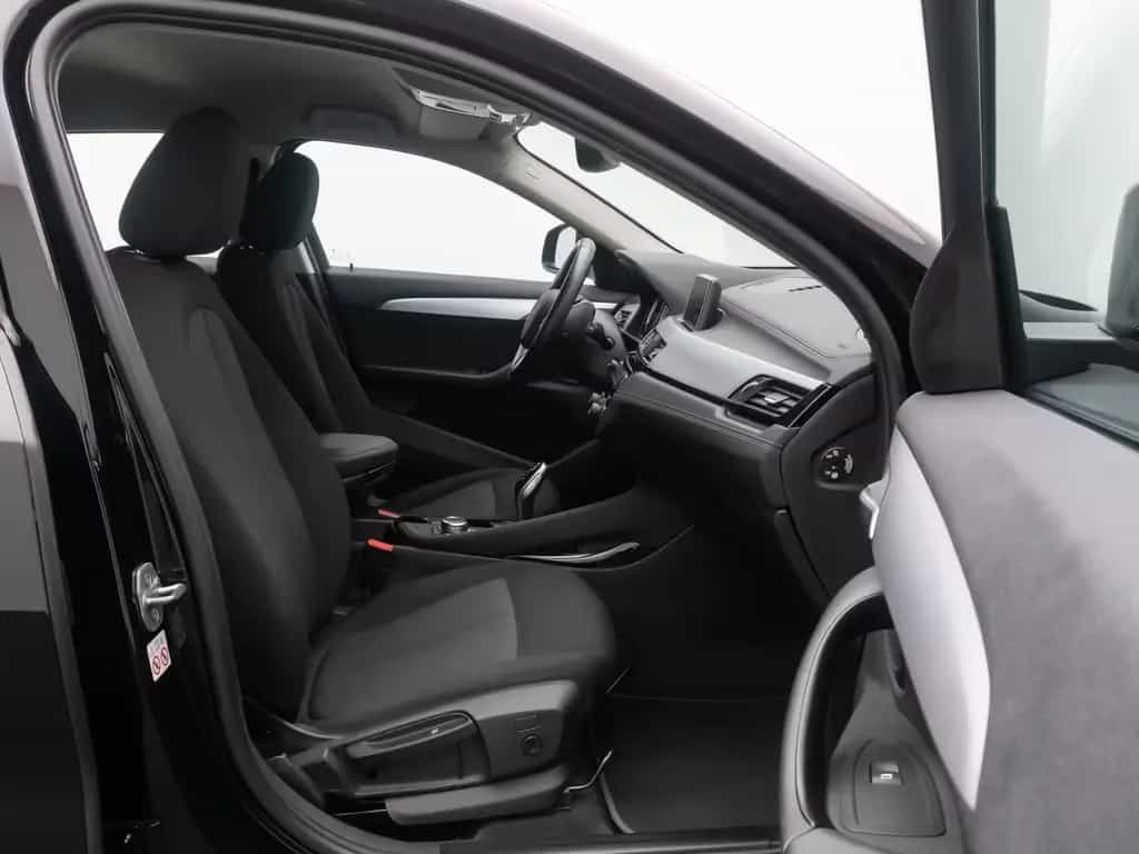 BMW X2 sD18i GeschwindigReg ParkAss DAB Navi Lordos 03/2023-photo-20