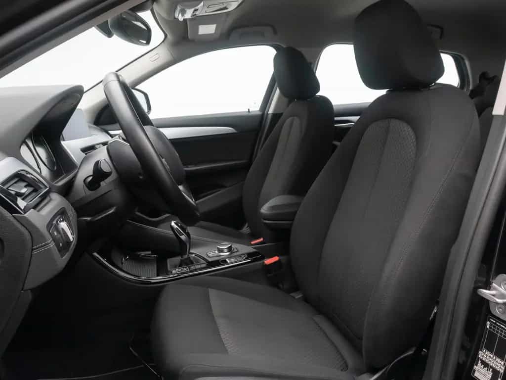 BMW X2 sD18i GeschwindigReg ParkAss DAB Navi Lordos 03/2023-photo-29