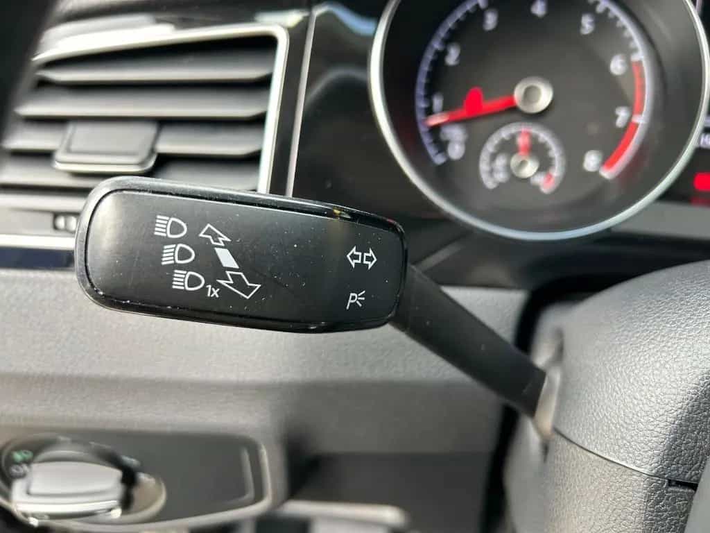 Volkswagen Golf VII Sportsvan 1.4 TSI Highline NAVI+AHK+GJR 06/2016-photo-29