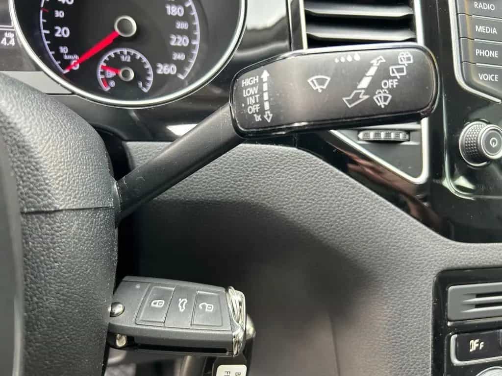 Volkswagen Golf VII Sportsvan 1.4 TSI Highline NAVI+AHK+GJR 06/2016-photo-30