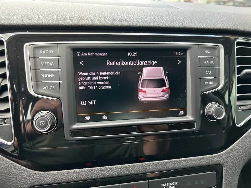 Volkswagen Golf VII Sportsvan 1.4 TSI Highline NAVI+AHK+GJR 06/2016-photo-37