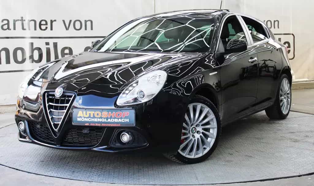 Alfa Romeo Giulietta *Tüv&Inspektion Neu*Panodach*2.Hd*Navi* 05/2016-photo-0
