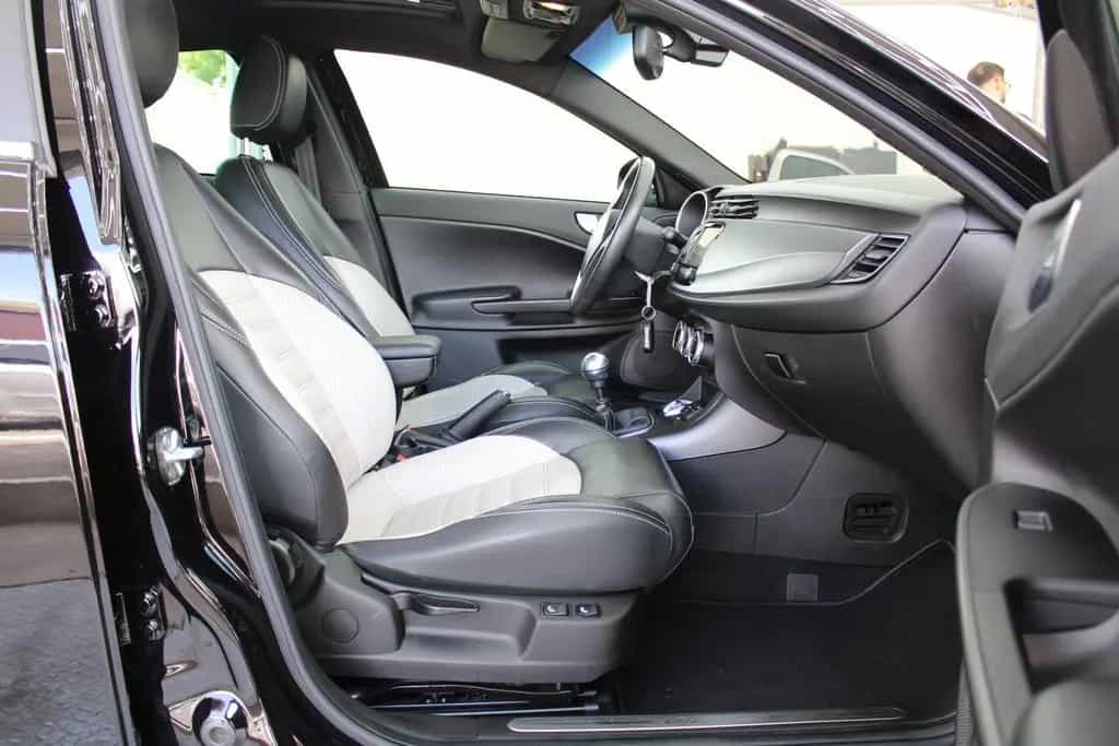 Alfa Romeo Giulietta *Tüv&Inspektion Neu*Panodach*2.Hd*Navi* 05/2016-photo-14