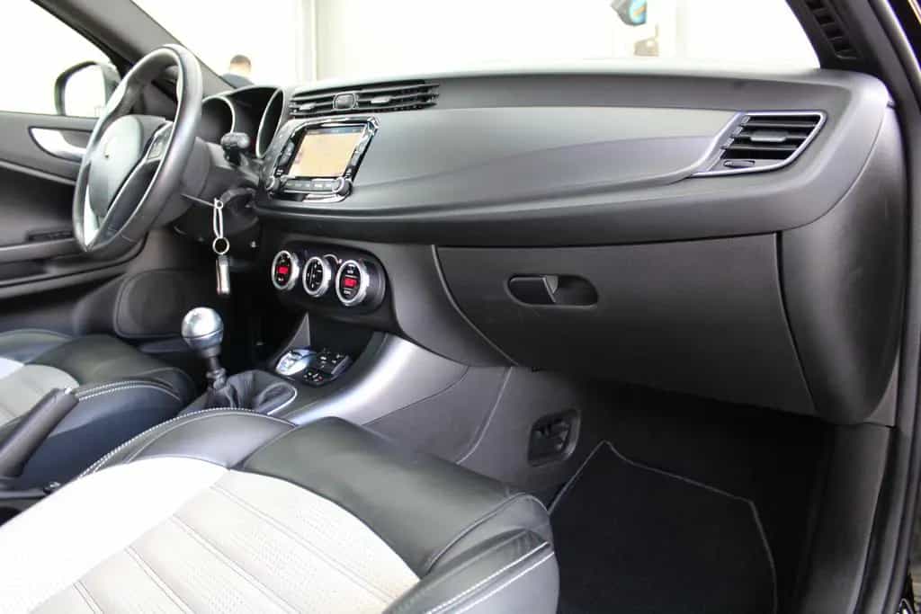 Alfa Romeo Giulietta *Tüv&Inspektion Neu*Panodach*2.Hd*Navi* 05/2016-photo-15