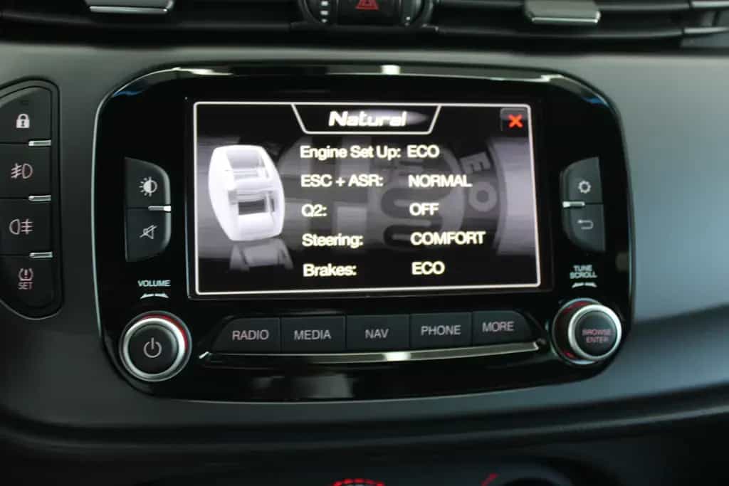 Alfa Romeo Giulietta *Tüv&Inspektion Neu*Panodach*2.Hd*Navi* 05/2016-photo-26