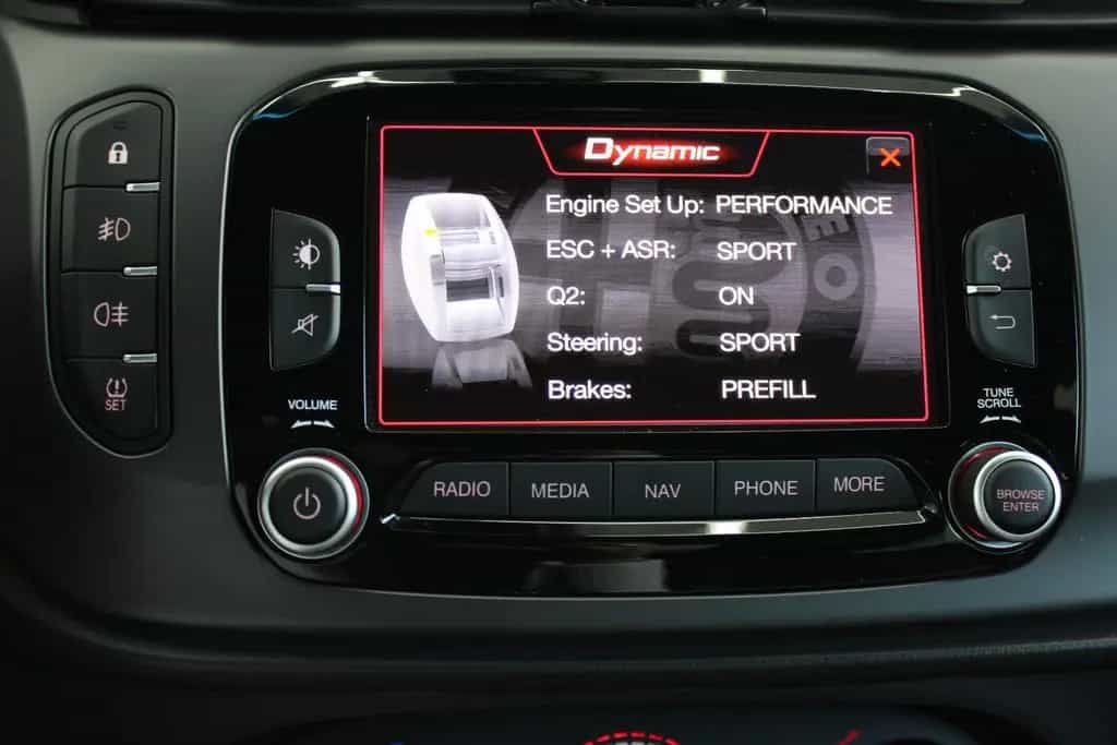 Alfa Romeo Giulietta *Tüv&Inspektion Neu*Panodach*2.Hd*Navi* 05/2016-photo-28
