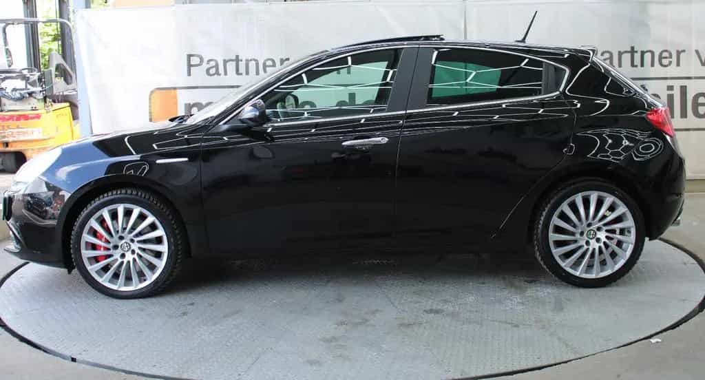 Alfa Romeo Giulietta *Tüv&Inspektion Neu*Panodach*2.Hd*Navi* 05/2016-photo-3