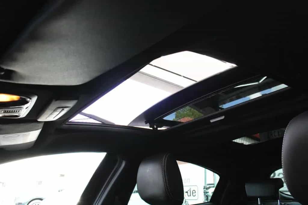 Alfa Romeo Giulietta *Tüv&Inspektion Neu*Panodach*2.Hd*Navi* 05/2016-photo-30