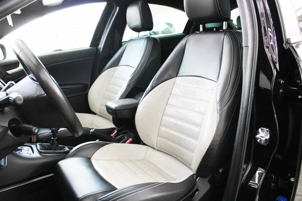 Alfa Romeo Giulietta *Tüv&Inspektion Neu*Panodach*2.Hd*Navi* 05/2016-photo-31