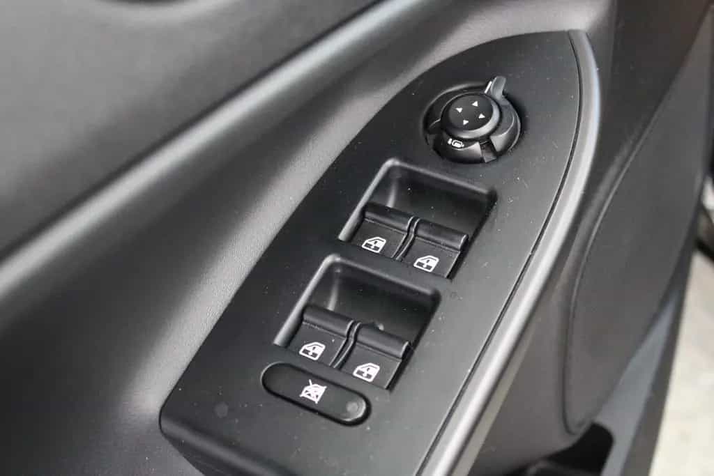 Alfa Romeo Giulietta *Tüv&Inspektion Neu*Panodach*2.Hd*Navi* 05/2016-photo-8