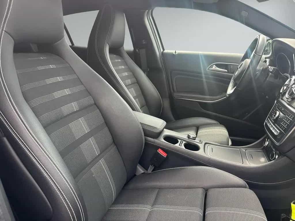 Mercedes-Benz GLA 180 Urban Navi Klima Kamera 12/2019-photo-14