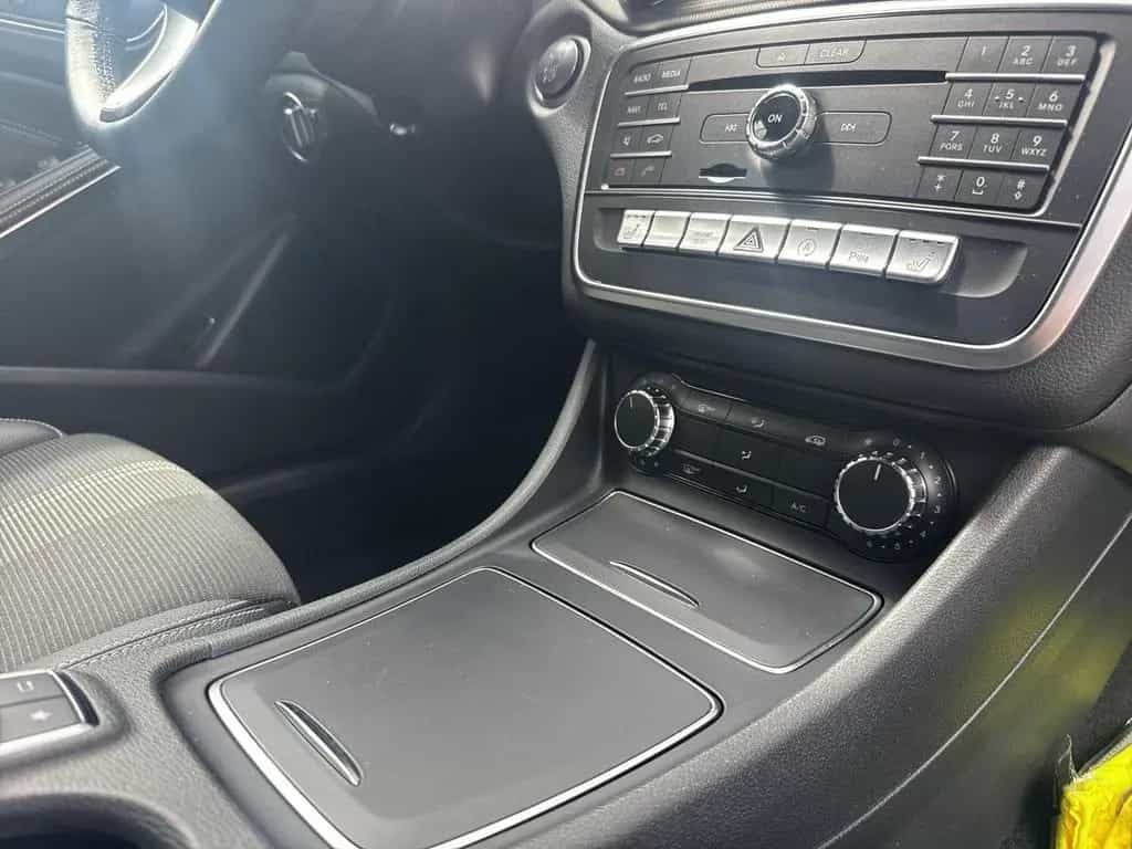 Mercedes-Benz GLA 180 Urban Navi Klima Kamera 12/2019-photo-15