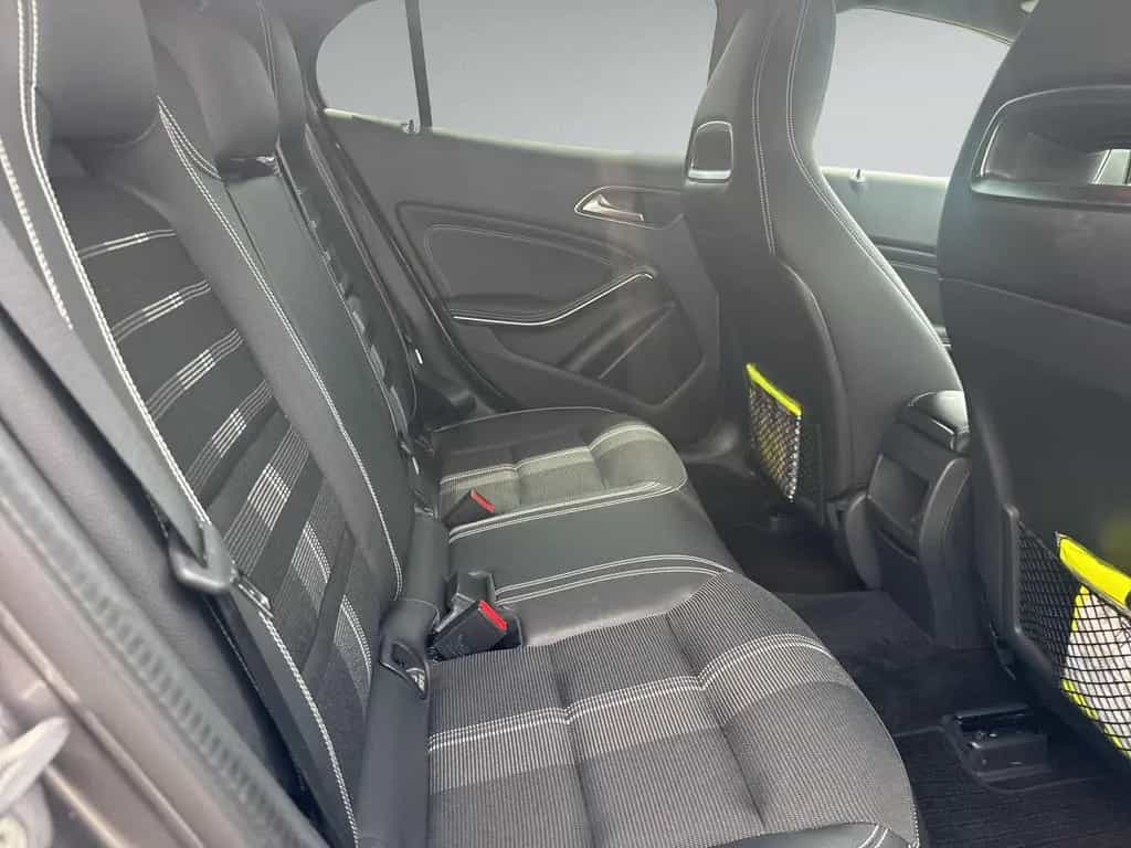 Mercedes-Benz GLA 180 Urban Navi Klima Kamera 12/2019-photo-16