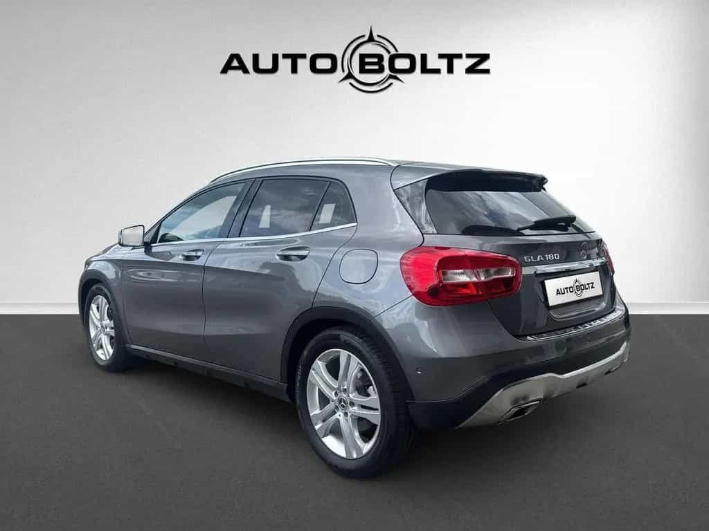 Mercedes-Benz GLA 180 Urban Navi Klima Kamera 12/2019-photo-6