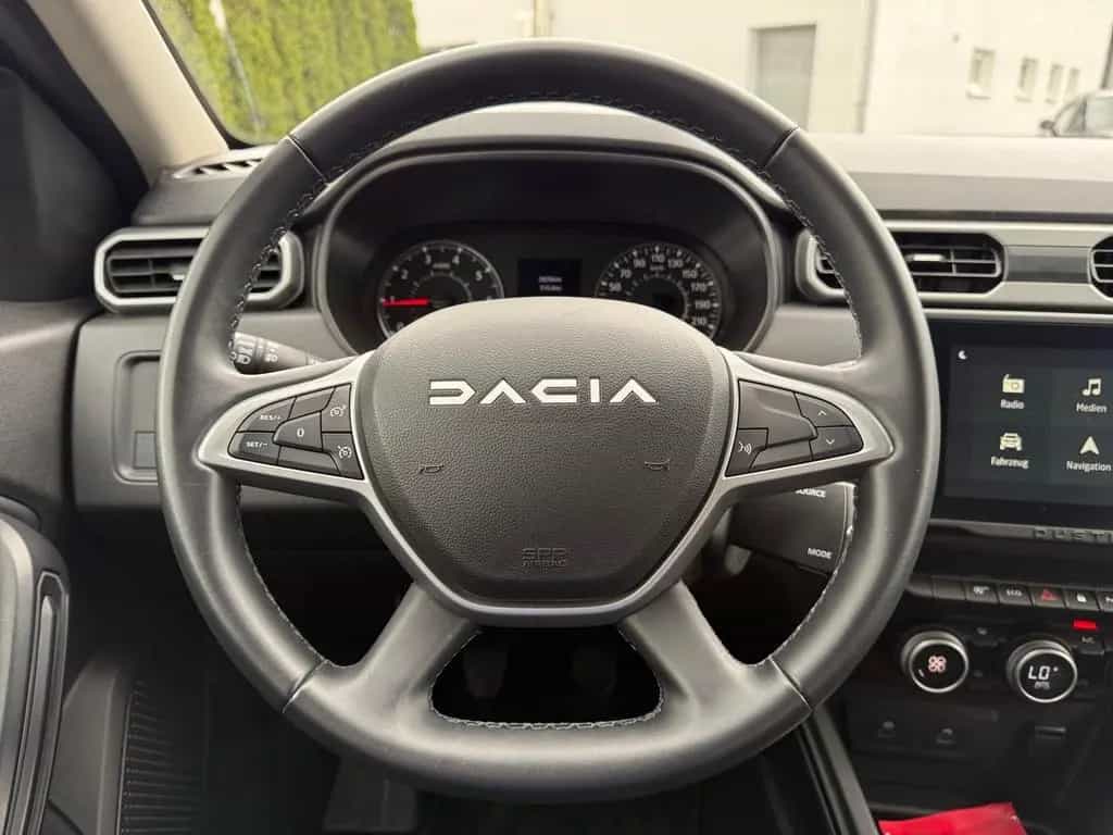 Dacia Duster II 1.3 TCE Journey LED Navi Kamera DAB 04/2024-photo-23