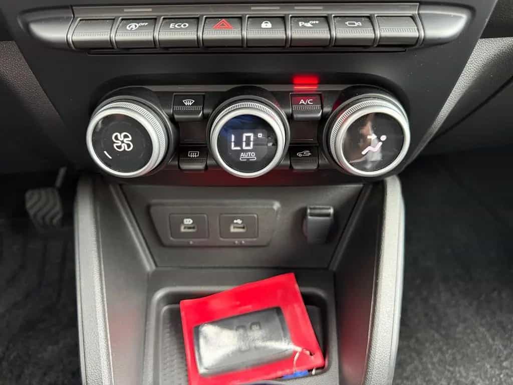 Dacia Duster II 1.3 TCE Journey LED Navi Kamera DAB 04/2024-photo-31